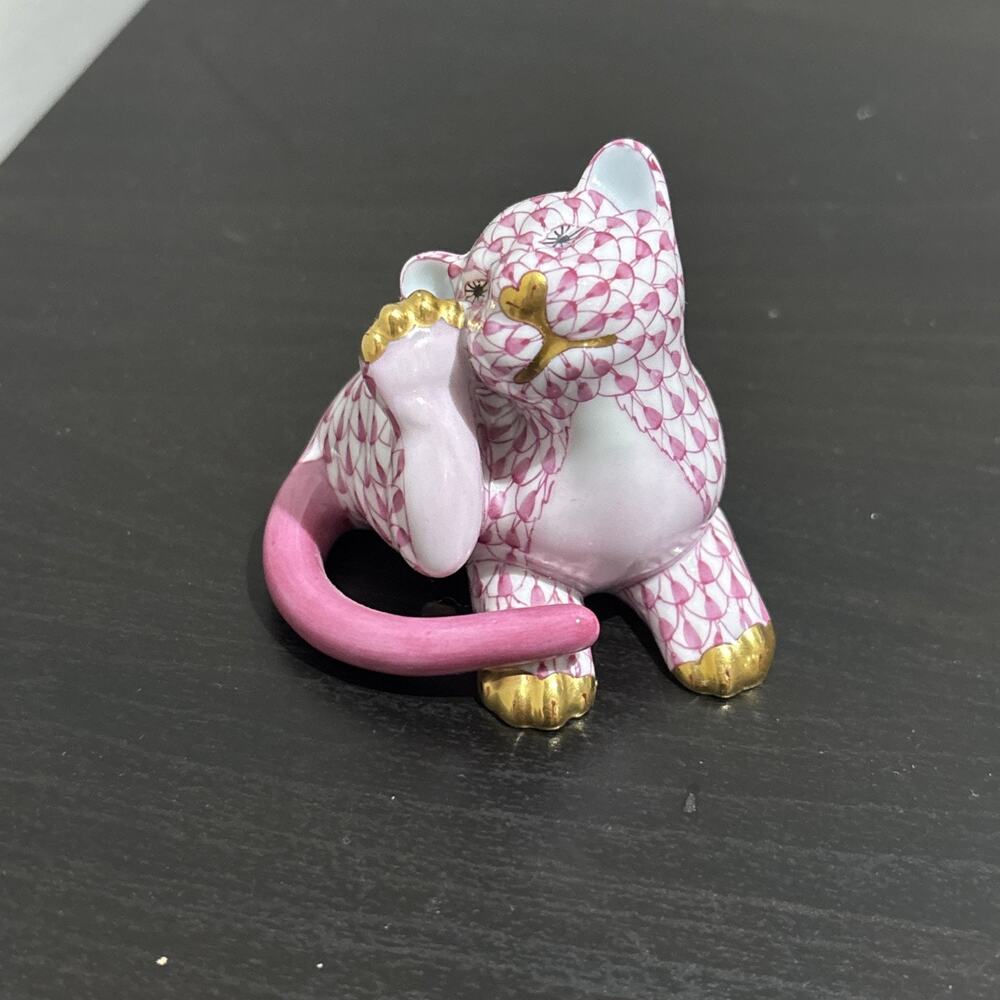 Herend Pink Fishnet 2.5" Lion Cub Scratching 24K Gold Porcelain Figurine Hungary